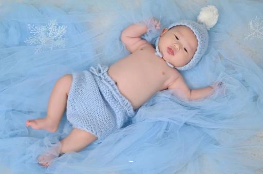 冷水江三个月宝宝挠耳朵 冷水江三个月宝宝挠耳朵